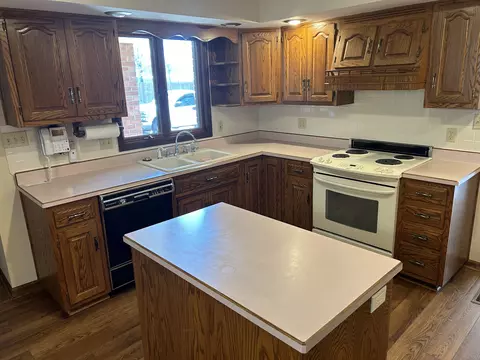 Kitchen - 532 Beech Ln, Pendleton, IN 46064 photo 1 of 4