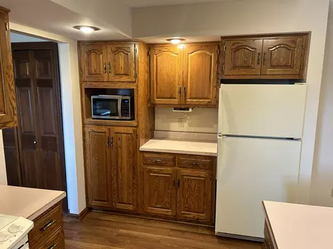 Kitchen - 532 Beech Ln, Pendleton, IN 46064 photo 2 of 4
