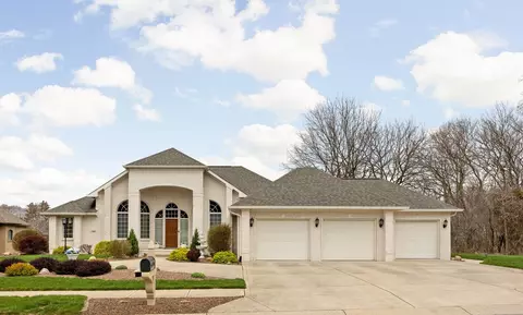 151 Woodland Hills Dr, Pittsboro, IN 46167