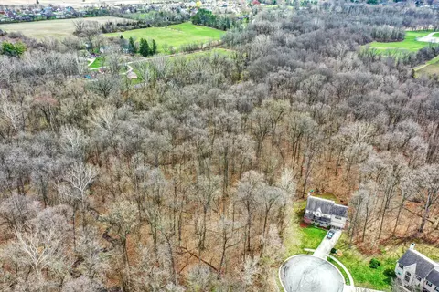 455 Woodland Trail Dr, Indianapolis, IN 46239