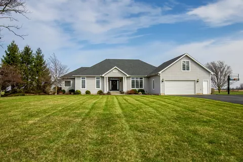 8441 S America Rd, La Fontaine, IN 46940