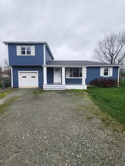 5743 N Clover Maple Dr, Fairland, IN 46126