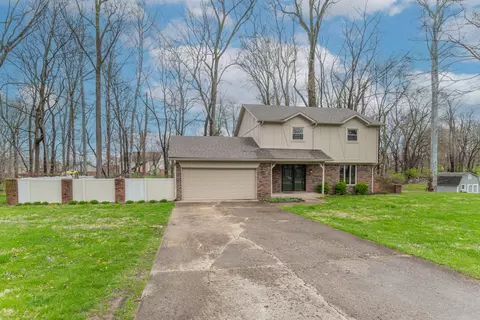 3390 E Wilson Dr, Mooresville, IN 46158