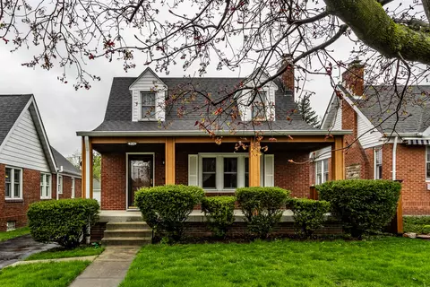 936 N Hawthorne Ln, Indianapolis, IN 46219