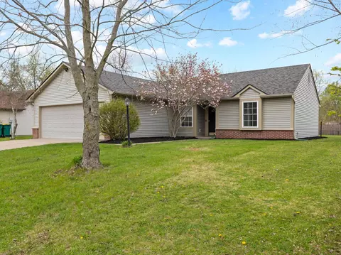 705 N Shore Blvd, Franklin, IN 46131