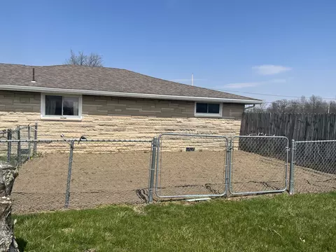 Exterior - 5801 E Centennial Ave, Muncie, IN 47303 photo 4 of 10