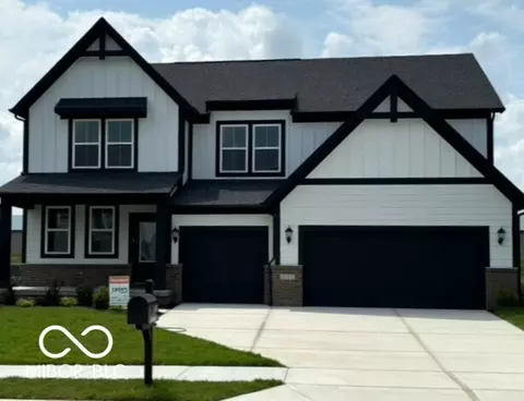 6593 Ambassador Dr, Plainfield, IN 46168