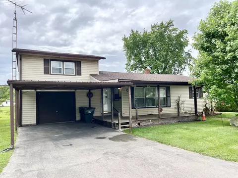 222 Scott St, Hope, IN 47246
