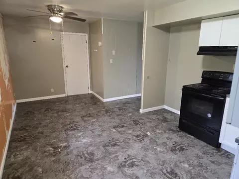 Living - 618 Walsh Ct, Dunkirk, IN 47336 photo 1 of 1