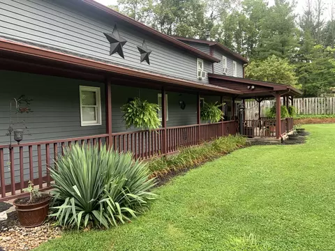 34 Knox Ct, Mooresville, IN 46158