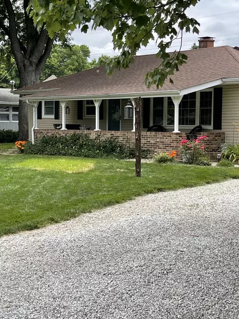 729 Circle Dr, Greenwood, IN 46142