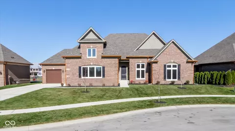 4212 Stone Lake Dr, Zionsville, IN 46077