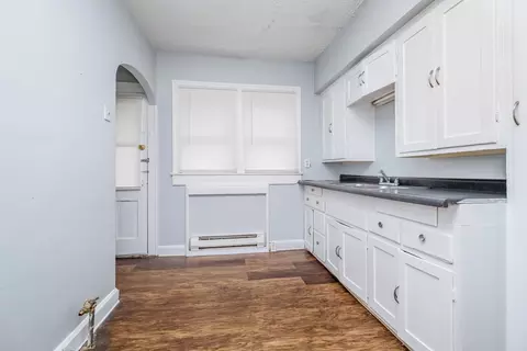 Kitchen - 2905 E 16th St, Indianapolis, IN 46201 photo 3 of 4