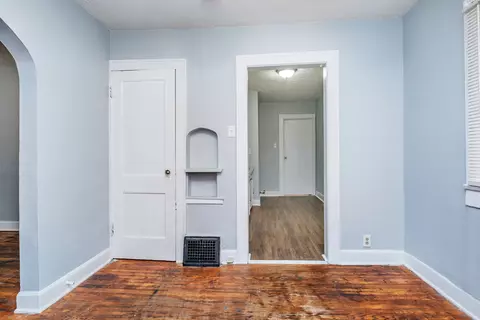 Entry Way - 2905 E 16th St, Indianapolis, IN 46201 photo 1 of 2
