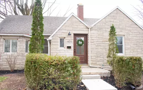 621 9th St, Covington, IN 47932 photo 1