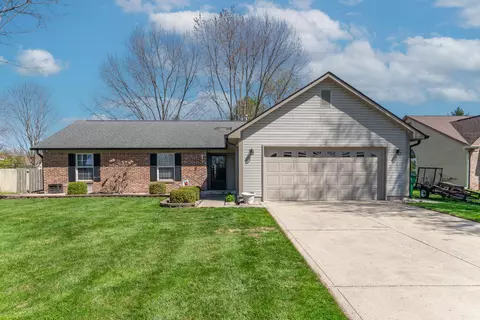 633 Sugar Maple Ln, Mooresville, IN 46158
