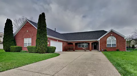 1374 N Salem Ct, Greenfield, IN 46140