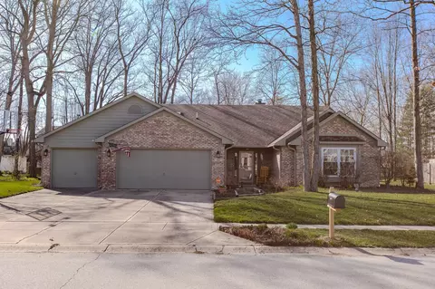 1002 Honeysuckle Dr, Mooresville, IN 46158