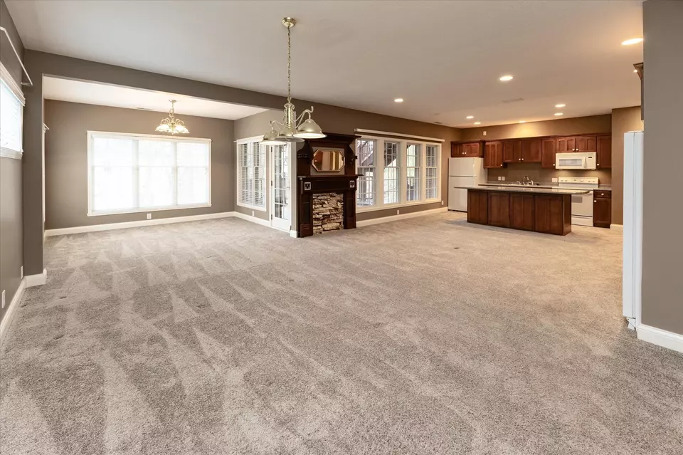  1074 Sullivans Rdg, Zionsville, IN 46077 photo 11