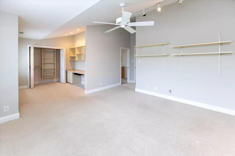  1074 Sullivans Rdg, Zionsville, IN 46077 photo 15