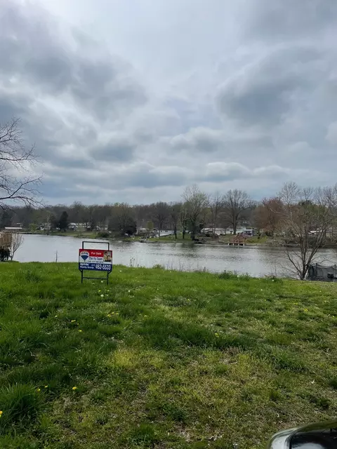 3359 Blynshire Cir, North Vernon, IN 47265