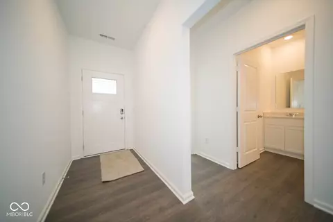 Entry Way - 635 Blackrock Dr, Pendleton, IN 46064 photo 1 of 4