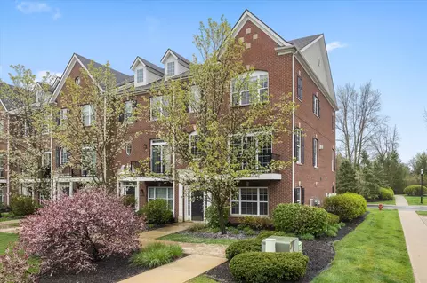 11725 Chant Ln #1, Zionsville, IN 46077