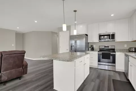 Kitchen - 8130 Lythrium Way, Plainfield, IN 46168 photo 4 of 5
