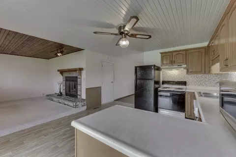 Kitchen - 1330 Killian Dr, Beech Grove, IN 46107 photo 4 of 4