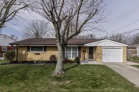 1330 Killian Dr, Beech Grove, IN 46107