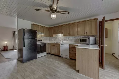 Kitchen - 1330 Killian Dr, Beech Grove, IN 46107 photo 2 of 4