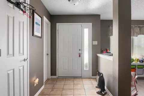Entry Way - 8240 S Evening Dr, Pendleton, IN 46064 photo 1 of 2