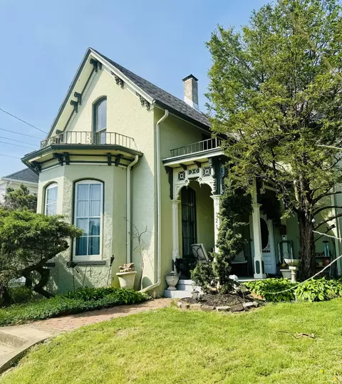 321 N Harrison St, Rushville, IN 46173