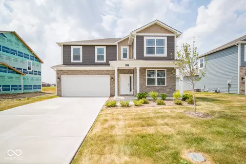 9319 Aspen Gln Dr, Indianapolis, IN 46239