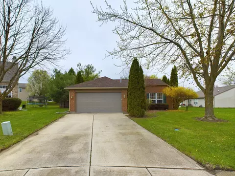 1015 Stonebridge Dr, Anderson, IN 46013
