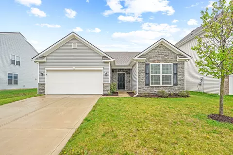 2356 Creek Bank Dr, Columbus, IN 47201
