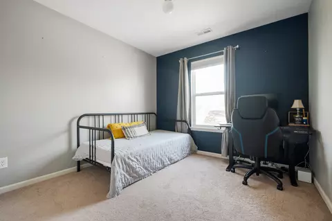 Bedroom - 1546 Huntzinger Blvd, Pendleton, IN 46064 photo 4 of 4