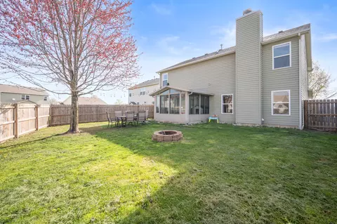 Exterior - 1546 Huntzinger Blvd, Pendleton, IN 46064 photo 5 of 6