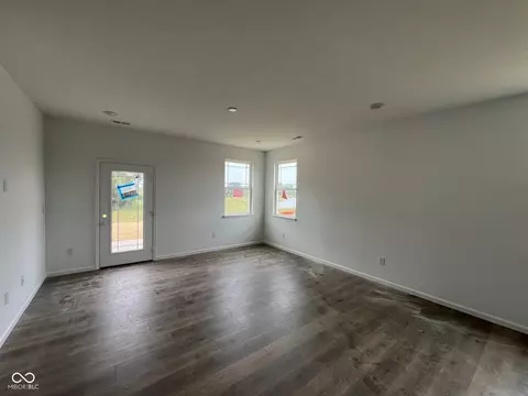 2259 Pinehurst Dr, Plainfield, IN 46168 photo 2