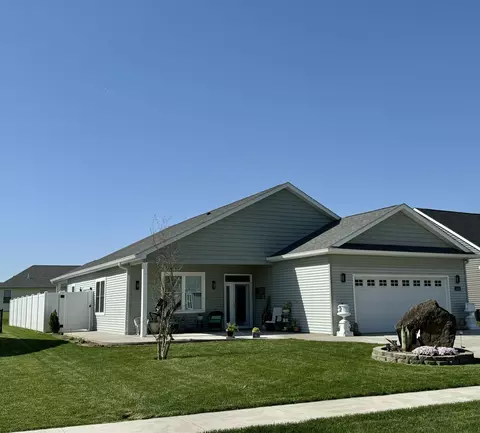 124 Woods Edge Blvd E, Greencastle, IN 46135