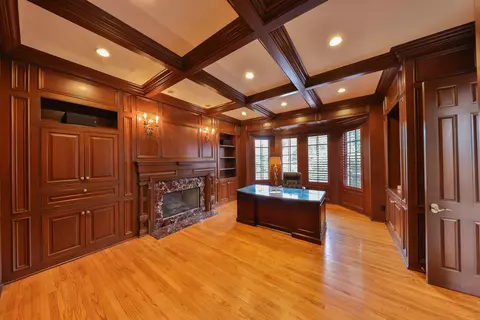 Living - 9062 Bay Breeze Ct, Indianapolis, IN 46236 photo 3 of 6