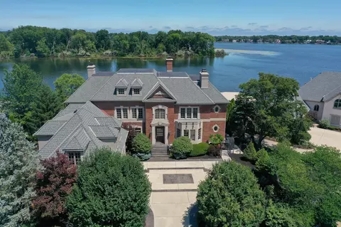 Exterior - 9062 Bay Breeze Ct, Indianapolis, IN 46236 photo 2 of 10