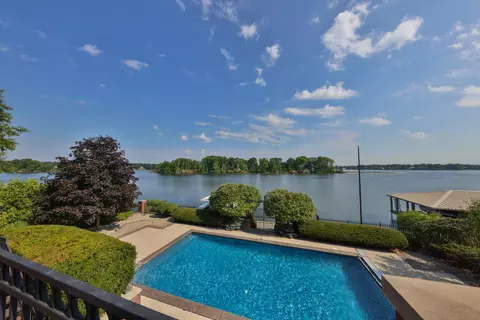 Exterior - 9062 Bay Breeze Ct, Indianapolis, IN 46236 photo 8 of 10