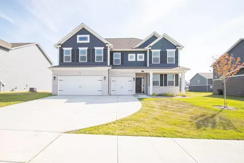 221 Hobbs Dr, Whiteland, IN 46184