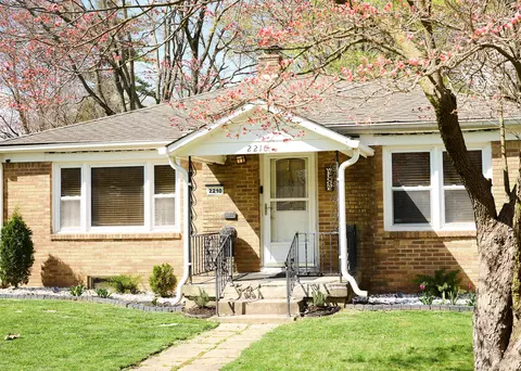 2210 E 58th St, Indianapolis, IN 46220