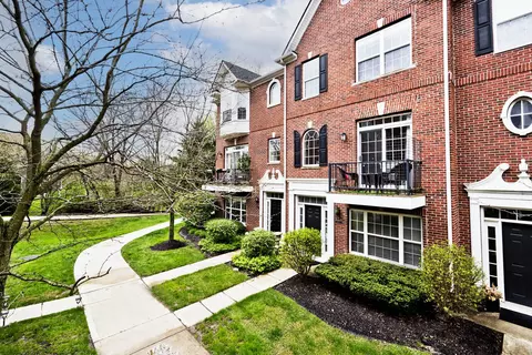 11935 Riley Dr #5, Zionsville, IN 46077