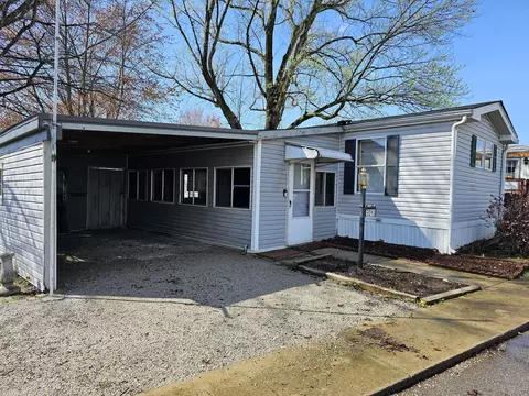 3041 Van Bibber Lk, Greencastle, IN 46135