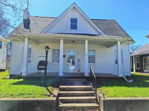 17 E Jackson St, Knightstown, IN 46148