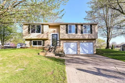 6607 Boston Ridge Ct, Indianapolis, IN 46237