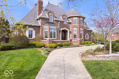 6650 E Deerfield Dr, Zionsville, IN 46077